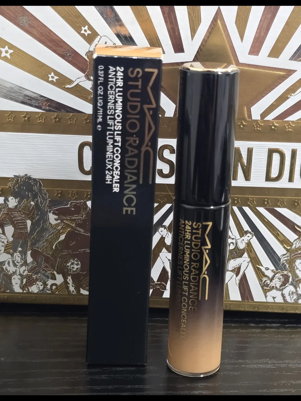 MAC Cosmetics Studio Radiance 24 HR Luminous Lift Concealer In NC 37 NIB